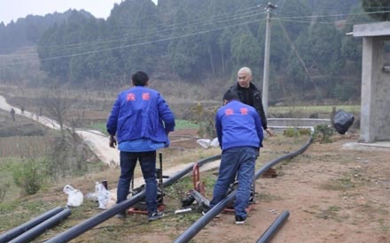 四川森普管材股份有限公司順利完成旌陽區(qū)和新鎮(zhèn)長壽村十組援建飲水工程！