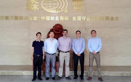 西班牙客商來森普公司考察