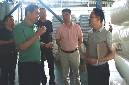 中國石油天然氣股份有限公司西南化工銷售分公司總經(jīng)理、黨委副書記金建江一行到四川森普管材股份有限公司調(diào)研